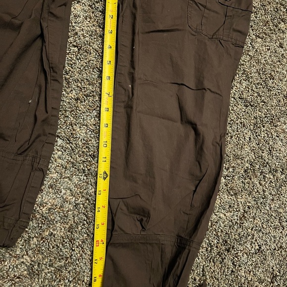 Stylish Ankle & Cropped Pants in Black, Blue, Brown, and Tan. 4 Retro Capri’s - Picture 11 of 16